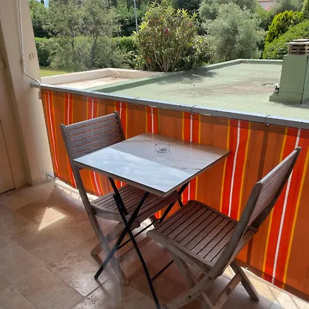 Juan Les Pins Апартаменти *